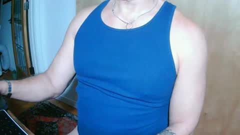 Snapshot of luvzjerkingoff chatting on 02.19.25 luvzjerkingoff online show from 02.19.25