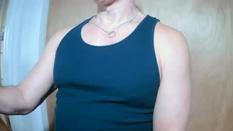 Snapshot of luvzjerkingoff chatting on 02.27.25 luvzjerkingoff online show from 02.27.25