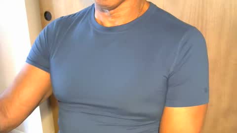 Snapshot of luvzjerkingoff chatting on 10.26.25 luvzjerkingoff online show from 10.26.25