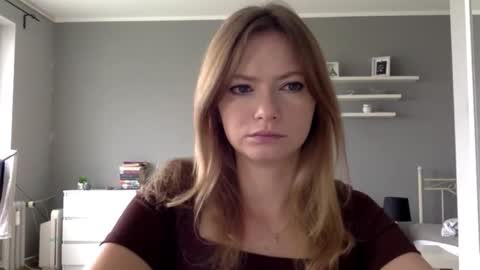 Snapshot of lux_millie chatting on 10.01.25 Millie online show from 10.01.25