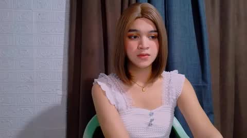 Snapshot of lux_white chatting on 02.17.26 queen lux online show from 02.17.26