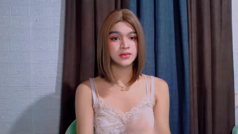 Snapshot of lux_white chatting on 03.09.26 queen lux online show from 03.09.26