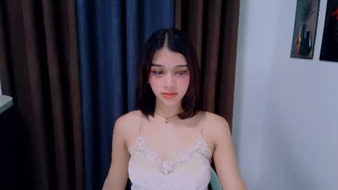 Snapshot of lux_white chatting on 08.06.26 queen lux online show from 08.06.26