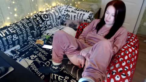 LuxDietrich online show from 02.12.25