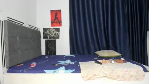 luxedollxoxoo online show from 04.14.26