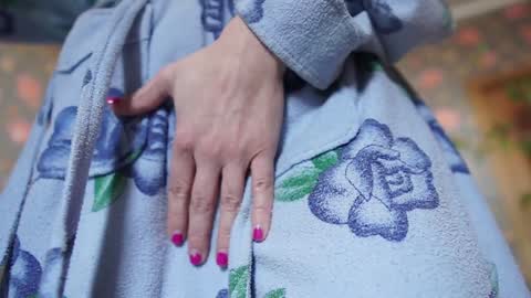 Sophie online show from 12.31.24