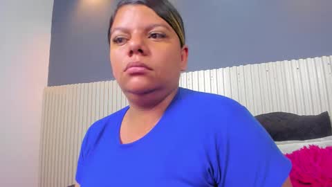 Snapshot of luxemilf chatting on 09.26.25 Luxe3 online show from 09.26.25