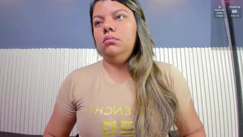 Snapshot of luxemilf chatting on 10.10.25 Luxe3 online show from 10.10.25