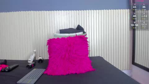 Snapshot of luxemilf chatting on 10.28.25 Luxe3 online show from 10.28.25