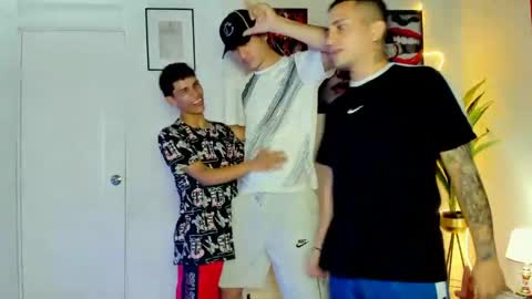 Snapshot of luxhousexx chatting on 04.16.26 Jackson and Matt online show from 04.16.26