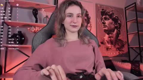 Snapshot of luxrayi chatting on 10.16.25 Ray online show from 10.16.25