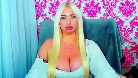 Snapshot of luxuriaaa chatting on 02.19.26 Luxuriaa online show from 02.19.26