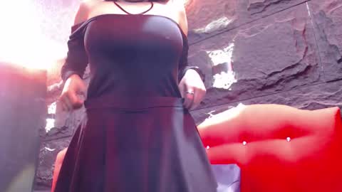 Luxury online show from 11.25.25