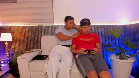 Snapshot of luxury_reveng3 chatting on 02.25.26 Kitty 18 year Sara 18 year online show from 02.25.26