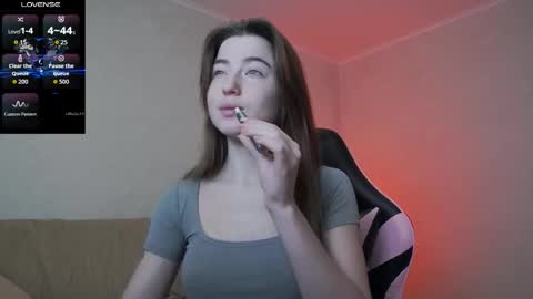 Snapshot of luxuryalma18 chatting on 11.24.25 Alma online show from 11.24.25