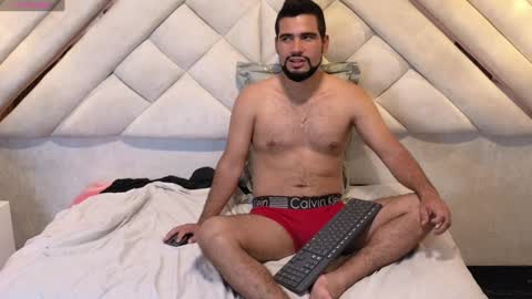 Lesly And Arnold online show from 02.04.25