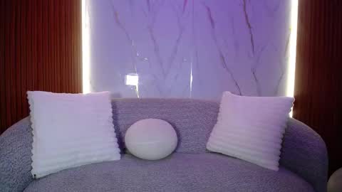 Lesly And Arnold online show from 10.07.25