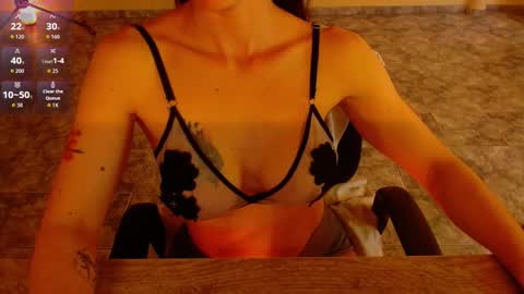 Snapshot of luxurydivine chatting on 02.23.26 Liss online show from 02.23.26