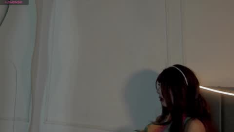 Snapshot of luxuryheaven chatting on 10.29.25 Tommy and Polly online show from 10.29.25