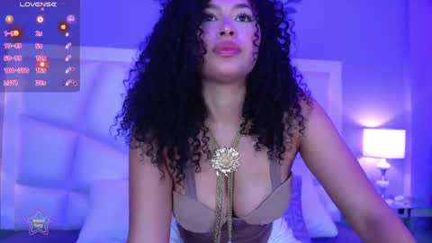 Snapshot of luxylux_ chatting on 05.23.26 Luxy Lux online show from 05.23.26