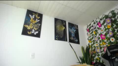 luzcastillo07 online show from 10.21.25