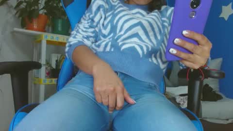 Snapshot of luzzy_cam chatting on 12.15.24 luzzy I hope your visit and that we manage to get very hot online show from 12.15.24