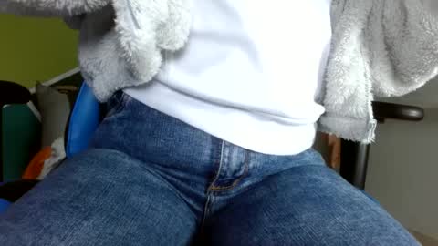 Snapshot of luzzy_cam chatting on 12.17.24 luzzy I hope your visit and that we manage to get very hot online show from 12.17.24