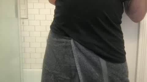 lvguynextdoor440656 online show from 10.31.25