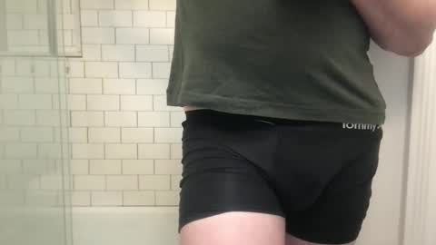 lvguynextdoor440656 online show from 04.16.26