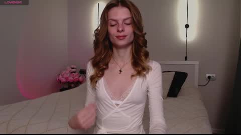 Snapshot of ly_lydia chatting on 10.24.25 ly lydia online show from 10.24.25