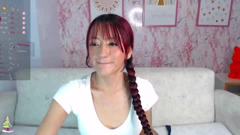 Snapshot of lya_ch chatting on 12.31.24 Call me Lia online show from 12.31.24
