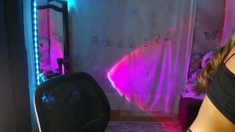 Call me Lia  online show from 10.24.25