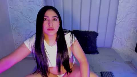 LYA DUBOIS  online show from 03.28.26