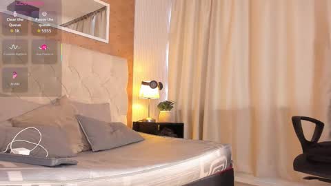 Lyan online show from 11.22.25