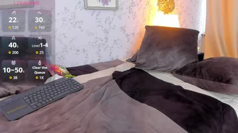 Lyan online show from 04.16.26