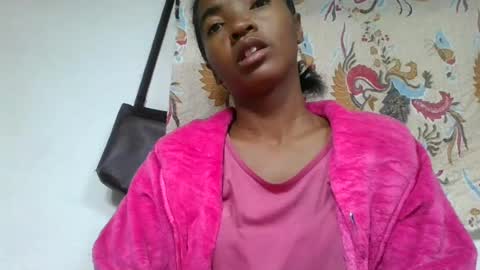 Snapshot of lydie856696 chatting on 07.10.26 lydie856696 online show from 07.10.26