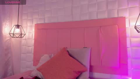 Lyhana Lee online show from 01.18.25