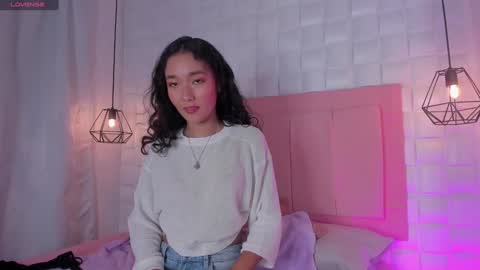 Lyhana Lee online show from 01.20.25