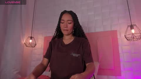 Lyhana Lee online show from 01.27.25