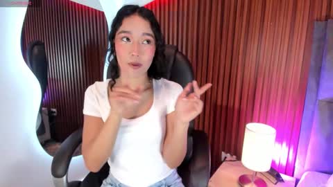 Lyhana Lee online show from 09.27.25