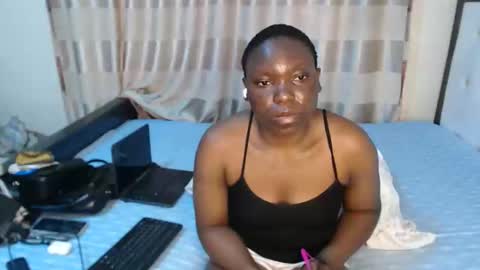 Snapshot of lyiajee chatting on 09.30.25 lyiajee online show from 09.30.25