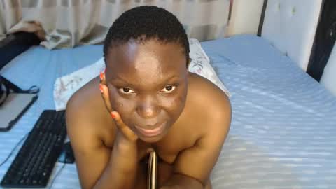 Snapshot of lyiajee chatting on 10.17.25 lyiajee online show from 10.17.25