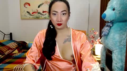 QUEEN online show from 09.18.25