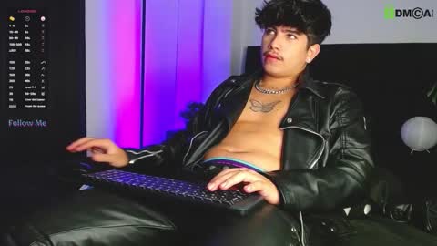 Lyle Bennett Freelance Model online show from 09.24.25