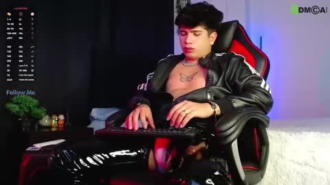 Lyle Bennett Freelance Model online show from 10.09.25