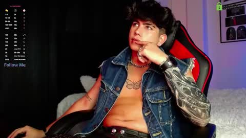 Lyle Bennett Freelance Model online show from 12.01.25