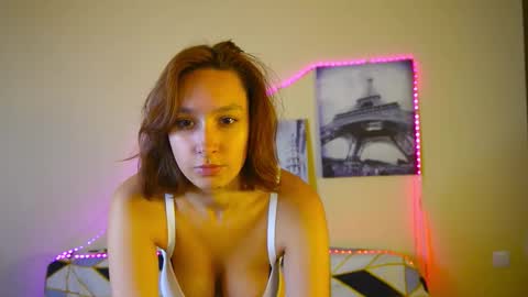 Snapshot of lylianrosse chatting on 09.21.25 Lylian online show from 09.21.25