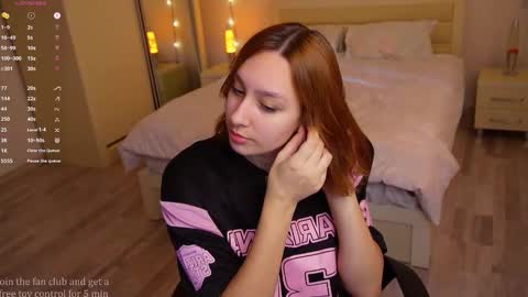 Snapshot of lylianrosse chatting on 11.01.25 Lylian online show from 11.01.25