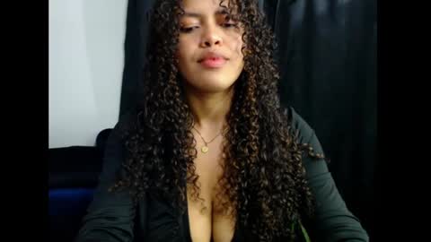 lylii_evans online show from 03.04.25