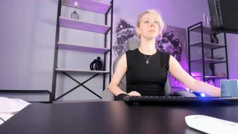 Lylith Skye NO NUDE model online show from 09.11.25